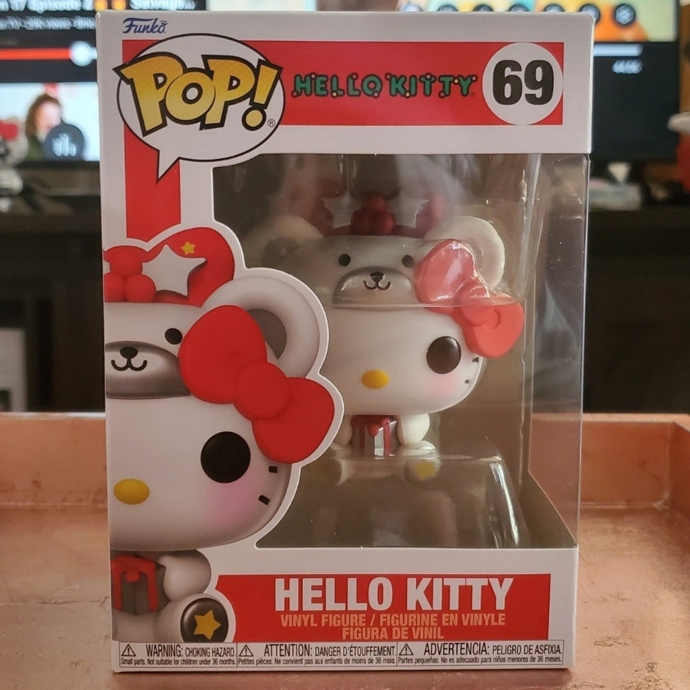 Funko Hello Kitty in polar bear outfit #69 Sanrio Cat kawaii christmas holiday